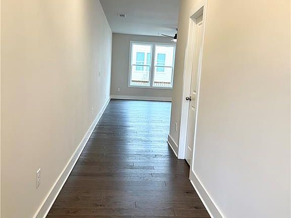 4th image of 1237 Waldon Xing
