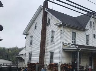 3926 E Grant St, Slatedale, PA 18079