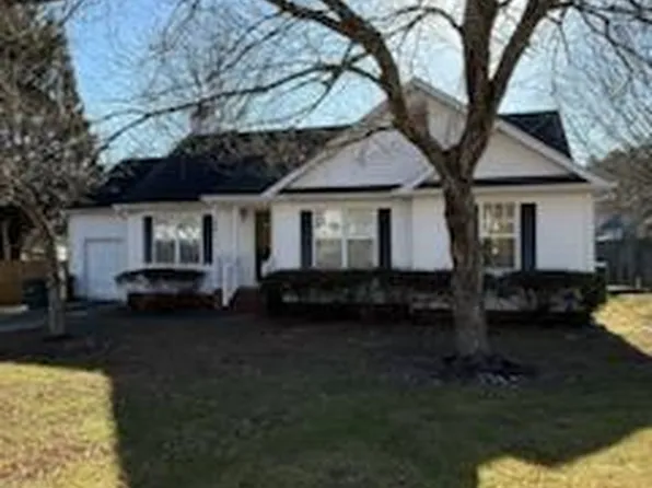 5800 Brockton Ct, Jamestown, NC 27282