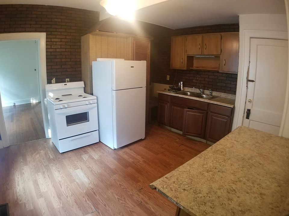 1st image of 165 Devonia Ave #B