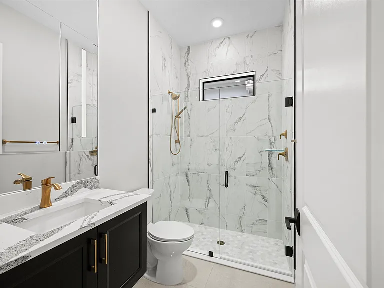 15664 Merritt Dr — Photo 30