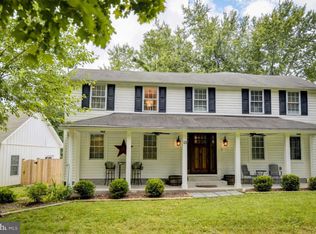 13 Cedar St, Round Hill, VA