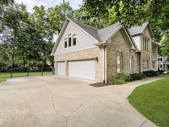 2nd image of 6753 Black Oak Ct W