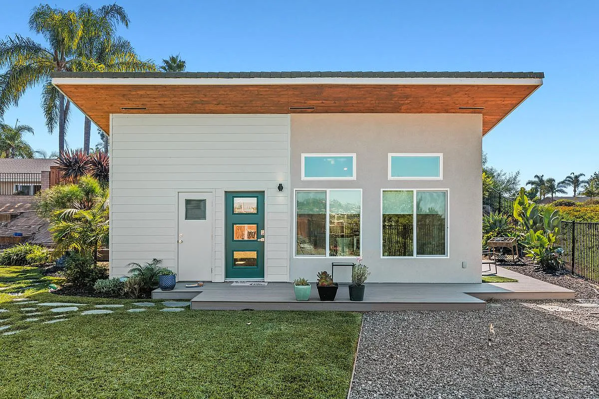 7717 Romeria St — Photo 1