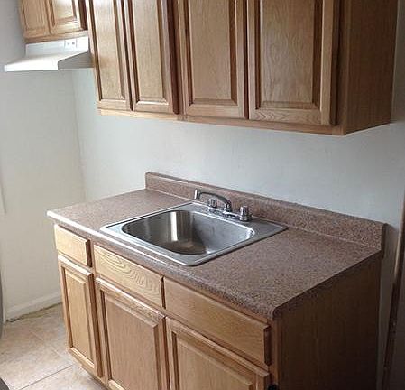 4th image of 12005 Hillside Ave APT 3E