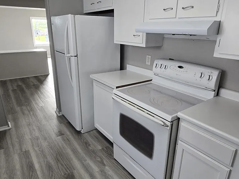 3701 1/2 N Walnut St — Photo 4