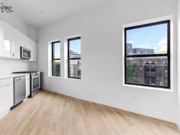 56-53 Myrtle Avenue image 1 of 9