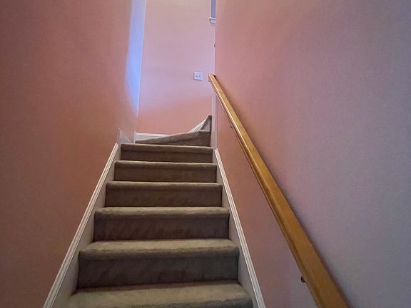 5th image of 3417 Fairfax Woods Dr