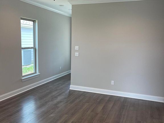 3rd image of 205 Adry Ln