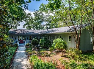 922 Blueberry Point Rd, White Stone, VA 22578