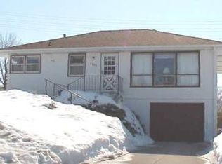 2109 Ridgeway Dr, Denison, IA 51442