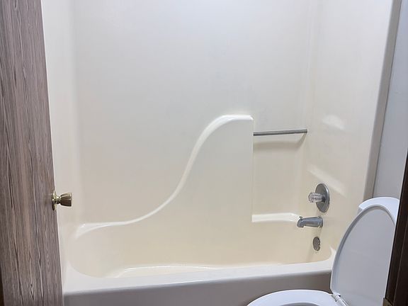 4th image of 720 W Union St APT 15