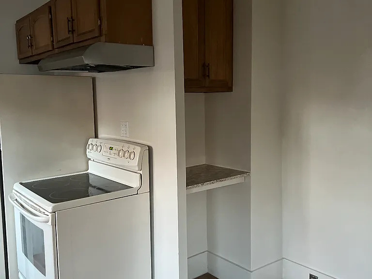 141 Avenue E — Photo 28