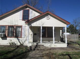 307 SW 2nd St, Kerens, TX 75144