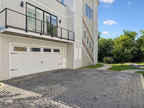 4th image of 507 Summit St