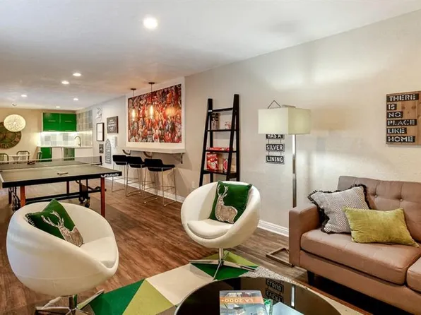 Dwell Apartment Homes