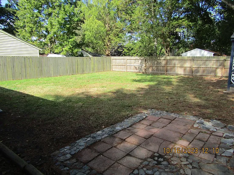 1256 Eaglewood Dr — Photo 32