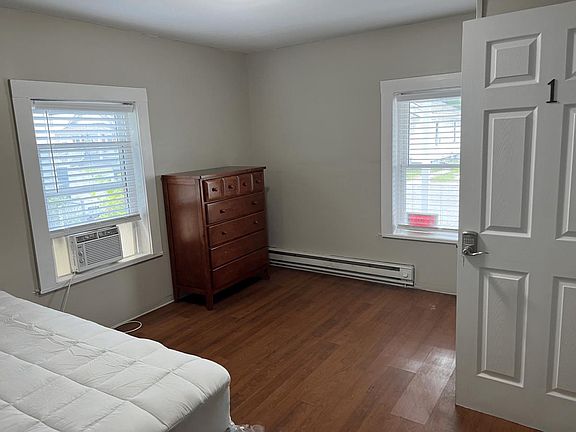 3rd image of 515 Vance St #1