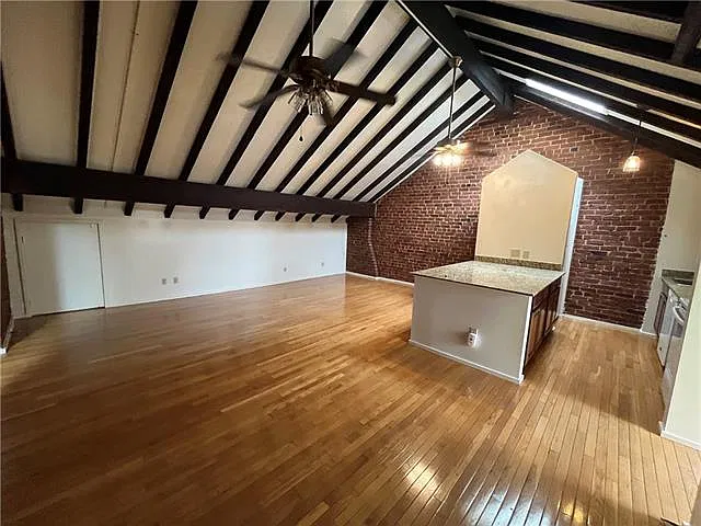 1 bed, 1.0 bath, 1000 sqft, $1,600 — Photo 4