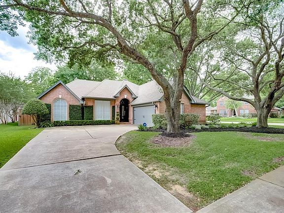 3rd image of 6606 Cypress Village Dr