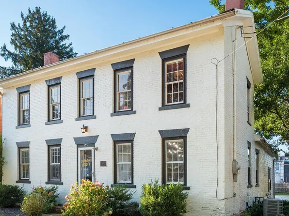 133 E College St, Granville, OH 43023