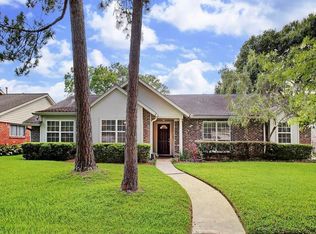 10306 Bob White Dr, Houston, TX 77096