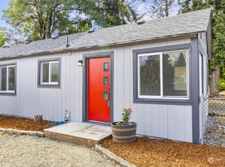 305 S 1st St, Oakville, WA
