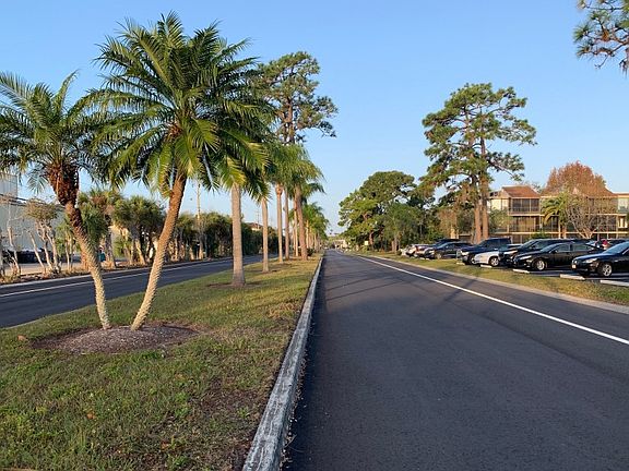 4th image of 618 Bird Bay Dr S