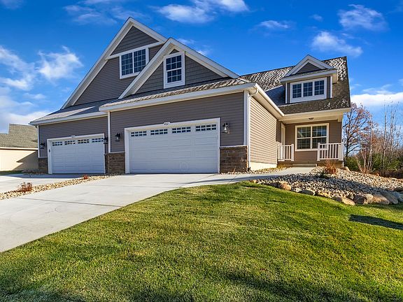 3rd image of 4021 Stoneridge Dr #58