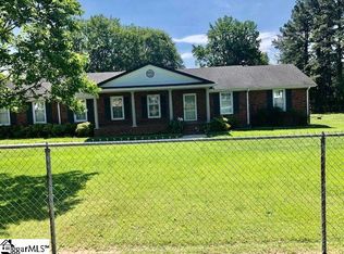 103 Sand Hill Dr, Simpsonville, SC 29681
