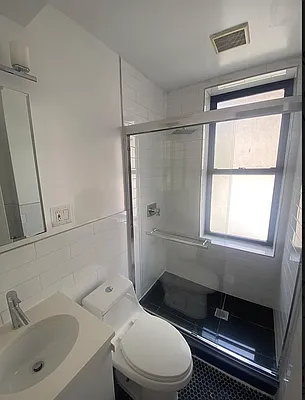 Rented by VRE | media 4