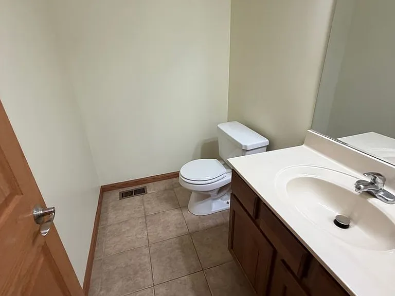 1114 W Depoy Dr — Photo 9