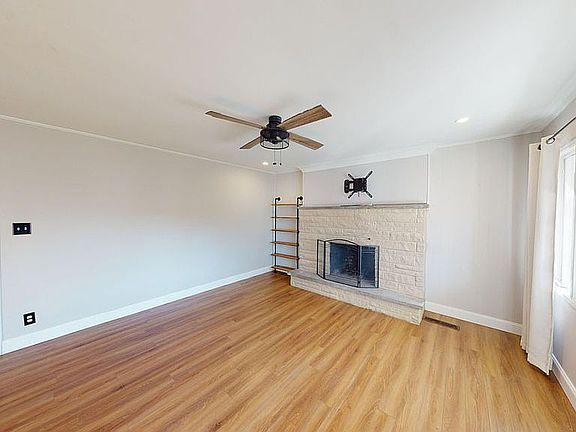 5th image of 1213 Pine St