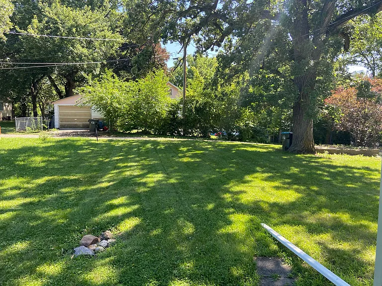 417 Avenue F — Photo 12