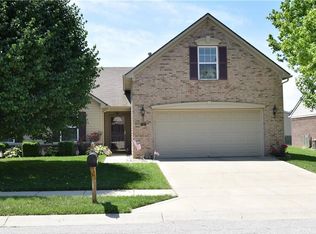 545 Hollow Pear Dr, Indianapolis, IN 46217