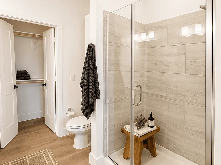 Spacious bathroom