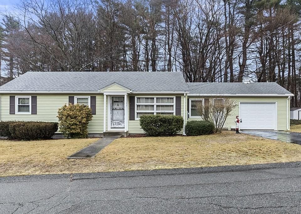 1st image of 15 Pine Grove Cir