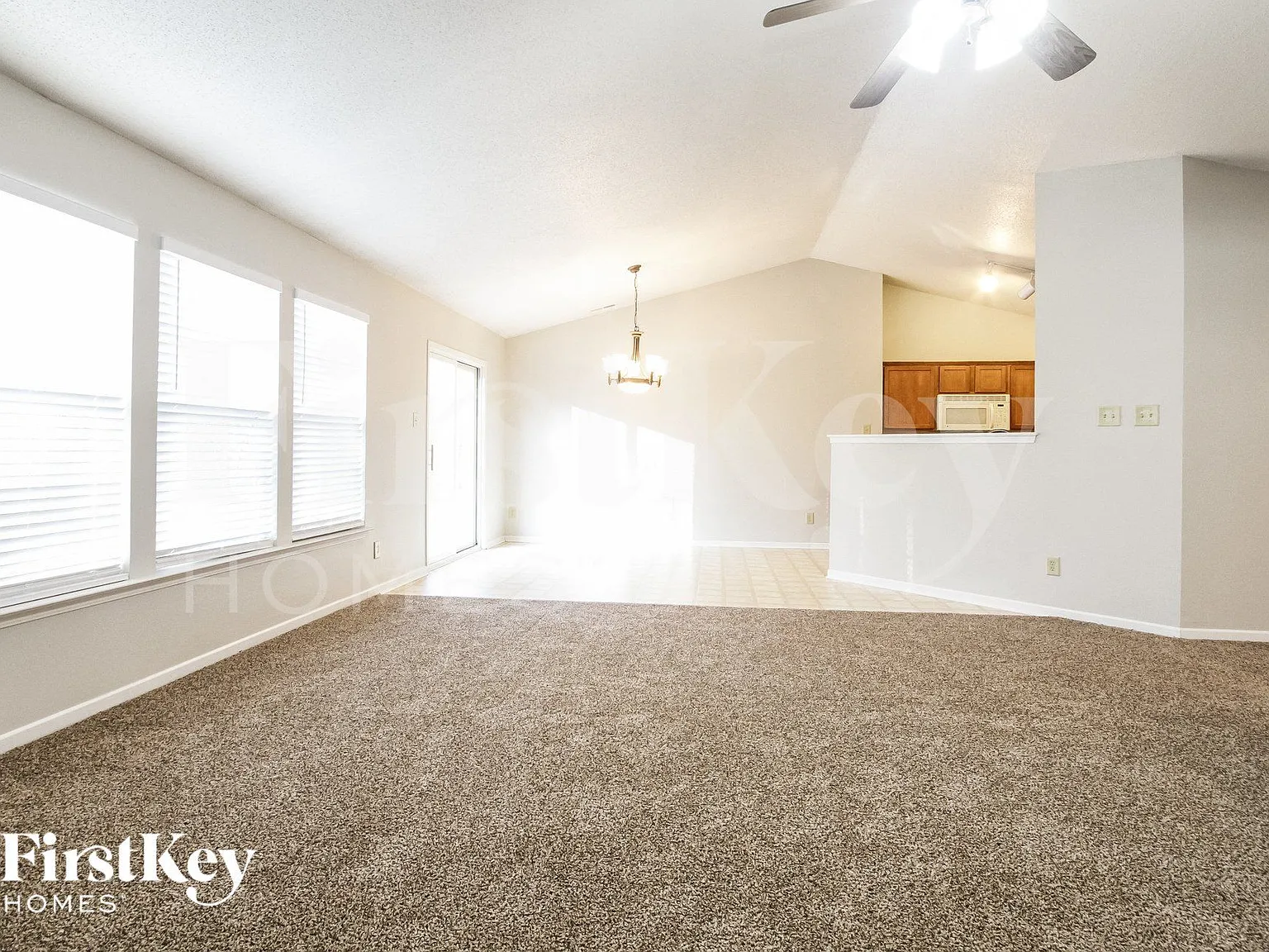 3 bed, 2.0 bath, 1770 sqft, $2,230 — Photo 4