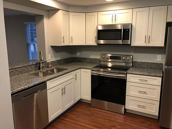 Fully Renovated Kitchen