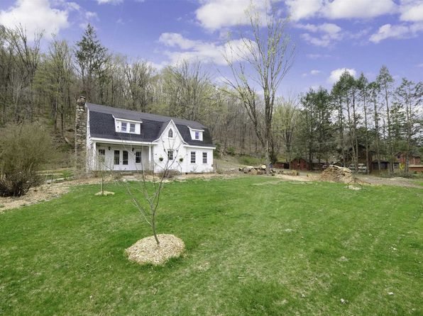 Dutchess County Ny Duplex Triplex Homes For Sale 88 Homes Zillow