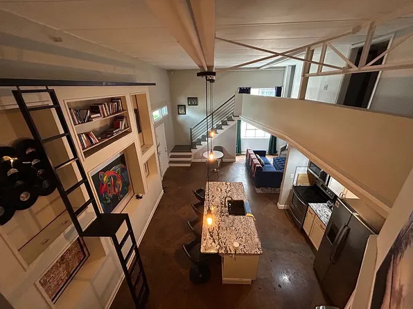 215 N Walton St APT 12, Dallas, TX 75226