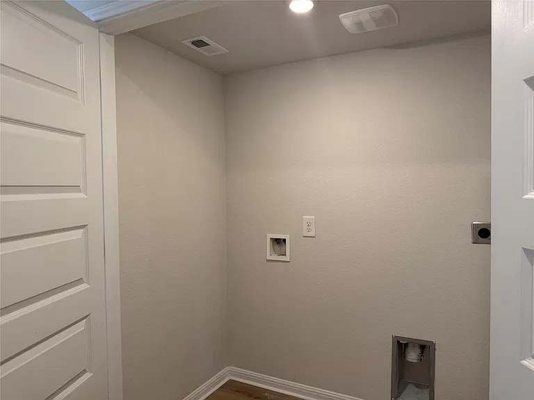 958 Road 5702 — Photo 13