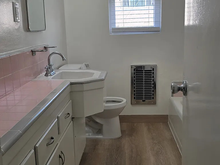 4830 Coliseum St #8 — Photo 13