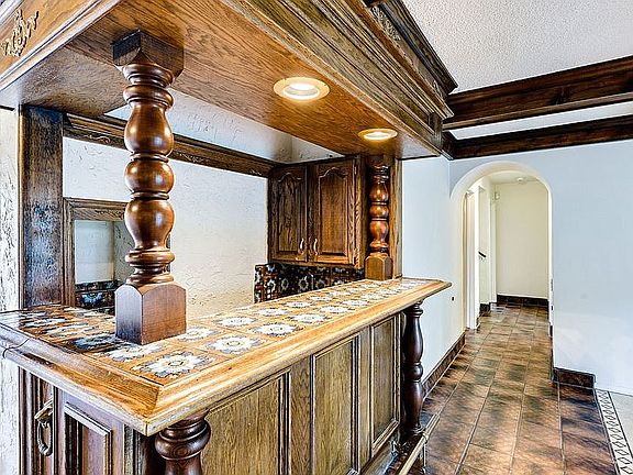 4th image of 24230 Welby Way