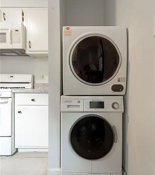 214 Upham St #10C — Photo 11