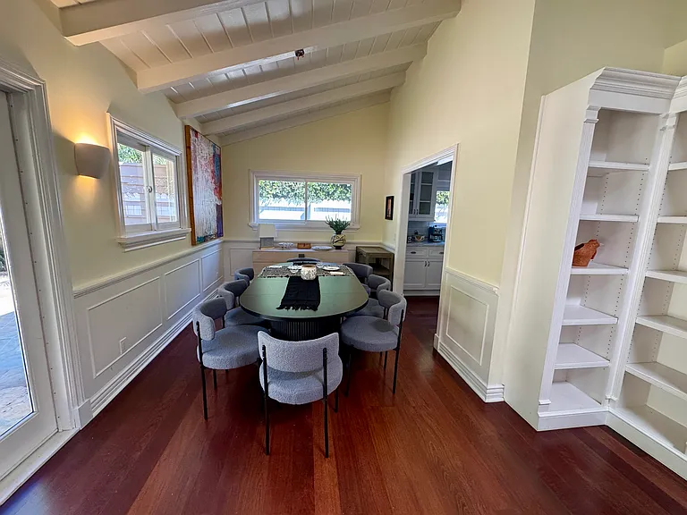 1006 Las Pulgas Rd — Photo 4