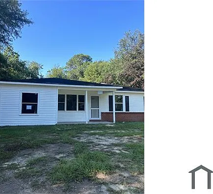 4 bed, $1,200 — Photo 1