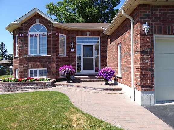 2nd image of 495 Shewfelt Cres