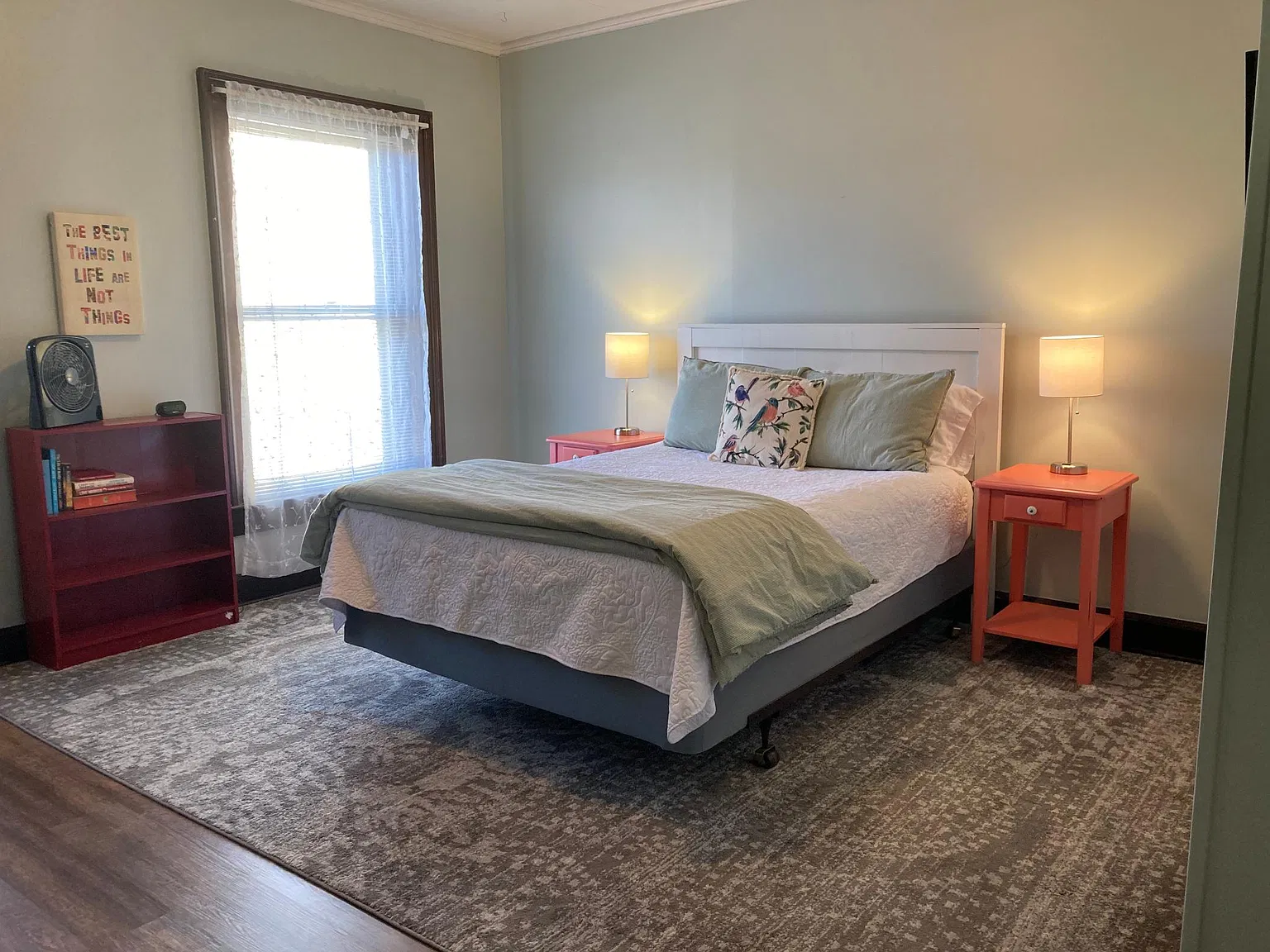 1 bed, 700 sqft, $1,350 — Photo 2
