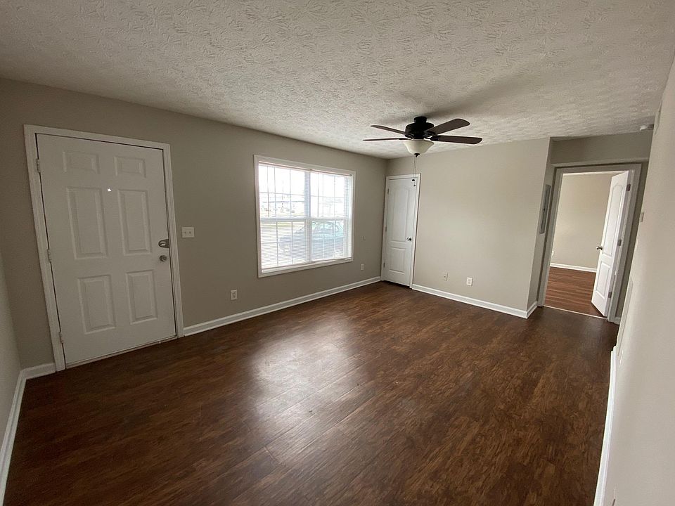 2nd image of 2885 Center St APT 2